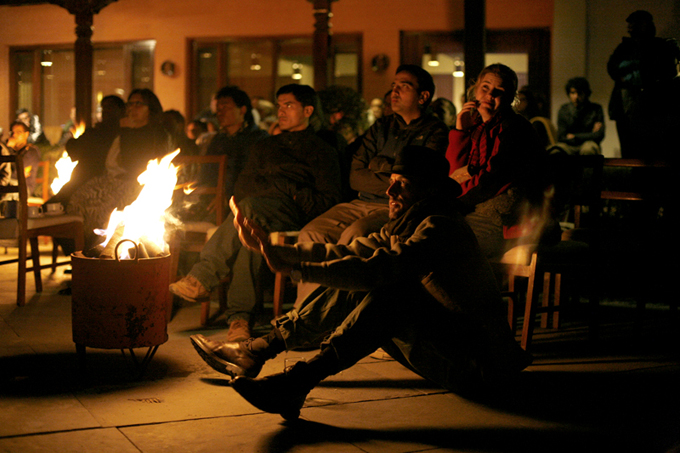 Philip knows how to enjoy a good fire! — with Philip Blenkinsop. Philip knows how to enjoy a good fire! — with Philip Blenkinsop.